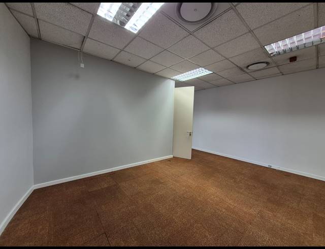 1,276M² OFFICE TO LET IN SANDTON CENTRAL